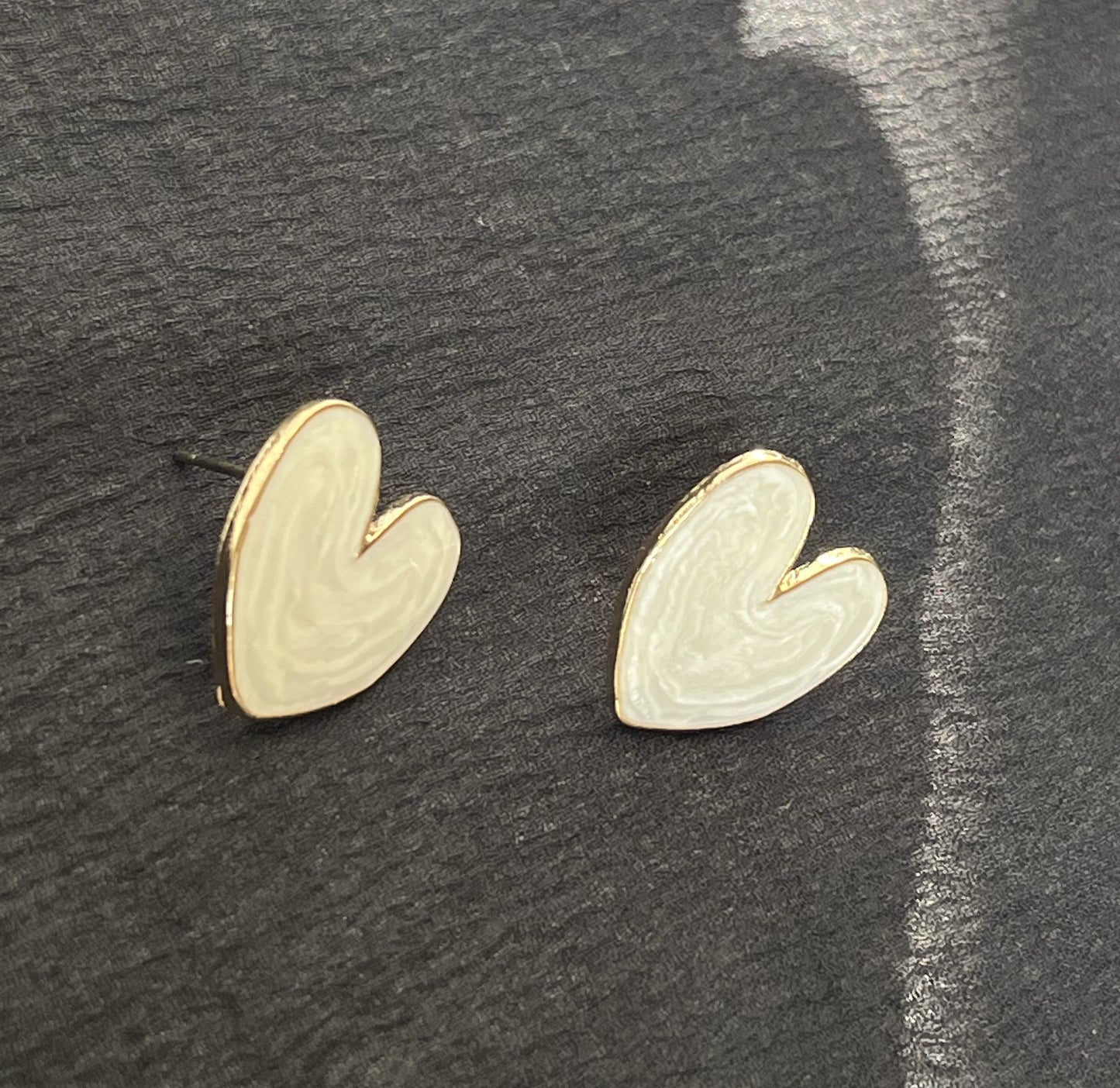 White Enamel Heart Korean Earing