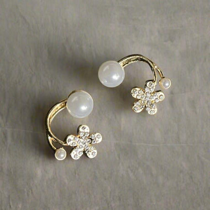 Stylish White Flower Pearl Korean Earing