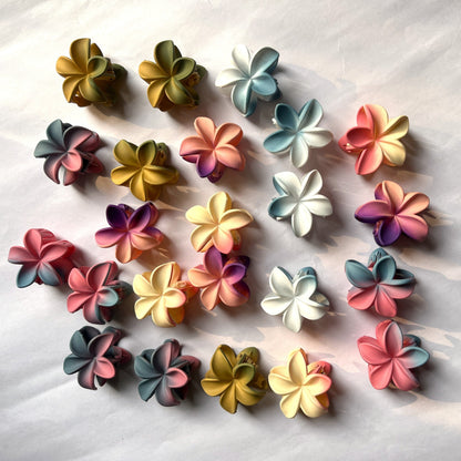 Pack of 4 Colorful Flower Claw Clips