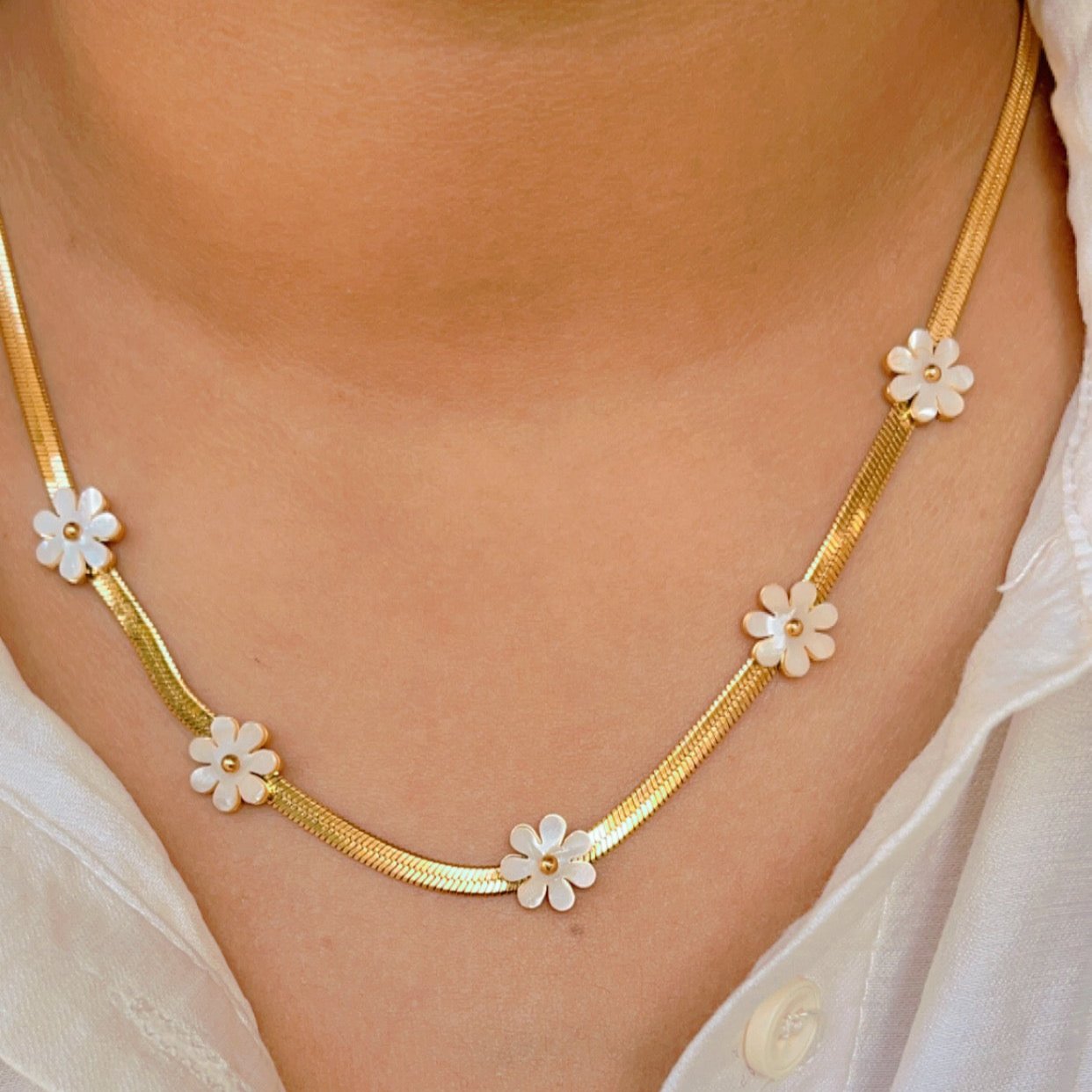 Flower Snake Chain Necklace