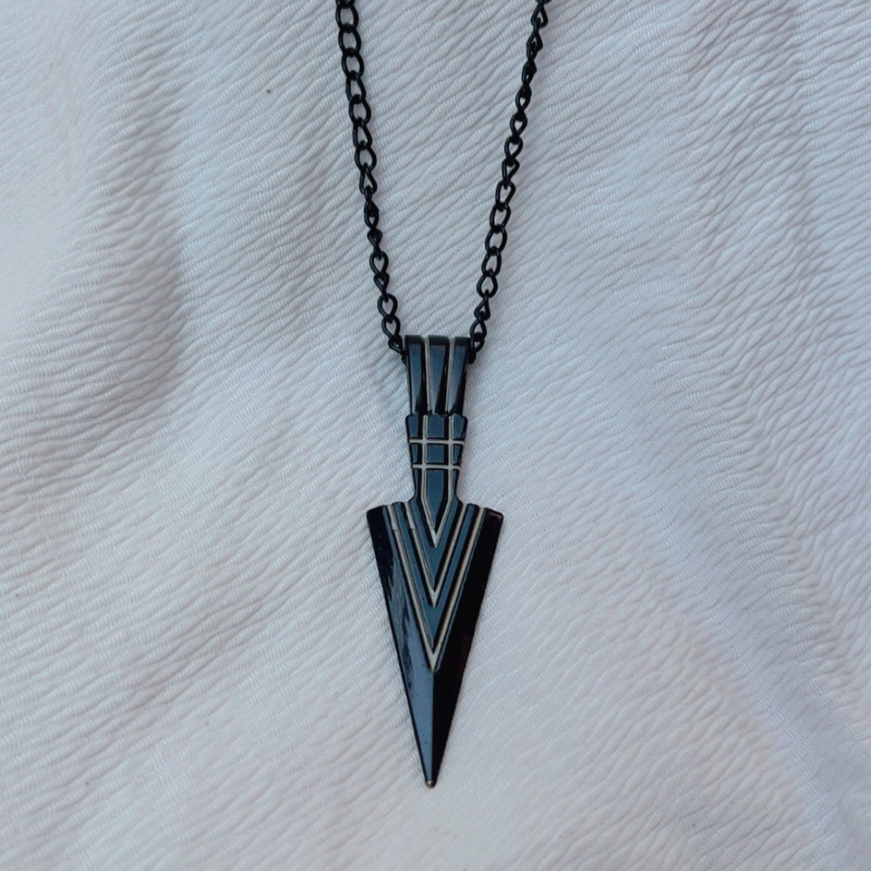 Black Arrow Chain Pendent