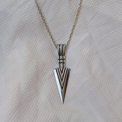 Stylish Arrow Chain Pendent