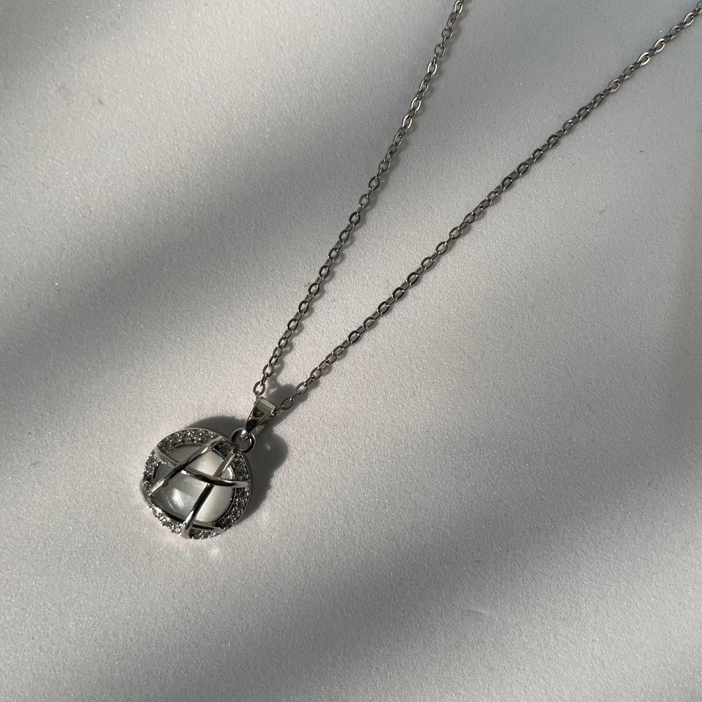 Silver Chain Pendent for Minimalist"