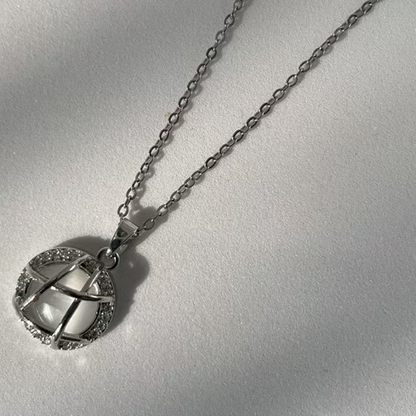 Silver Chain Pendent for Minimalist"