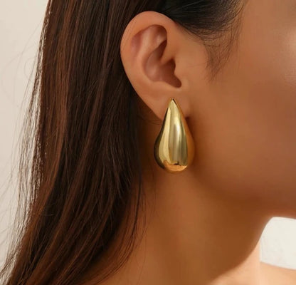 Chic Tear Drop "Celebrity Hoops " Earing