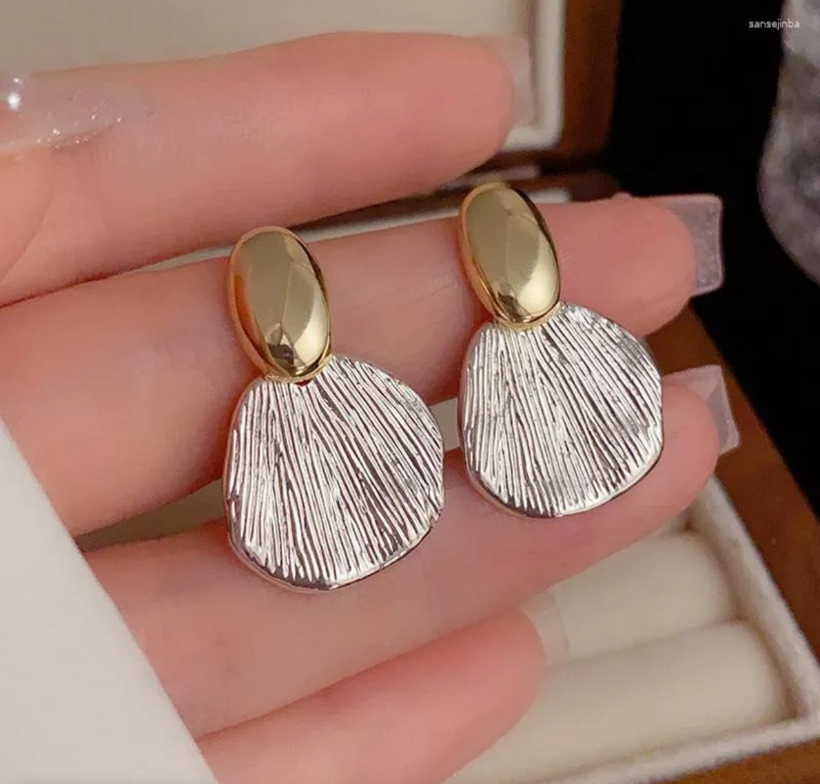 Metal shell Korean Earing