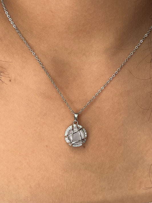 Silver Chain Pendent for Minimalist"